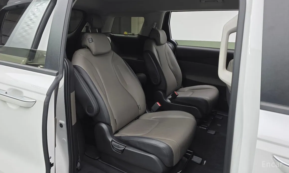 Kia Carnival 2023 9-Seater Prestige