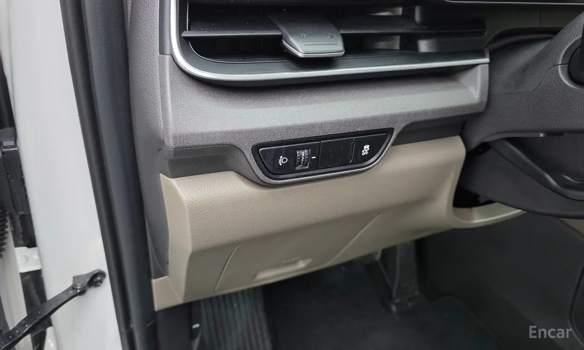 Kia Carnival 2023 9-Seater Prestige