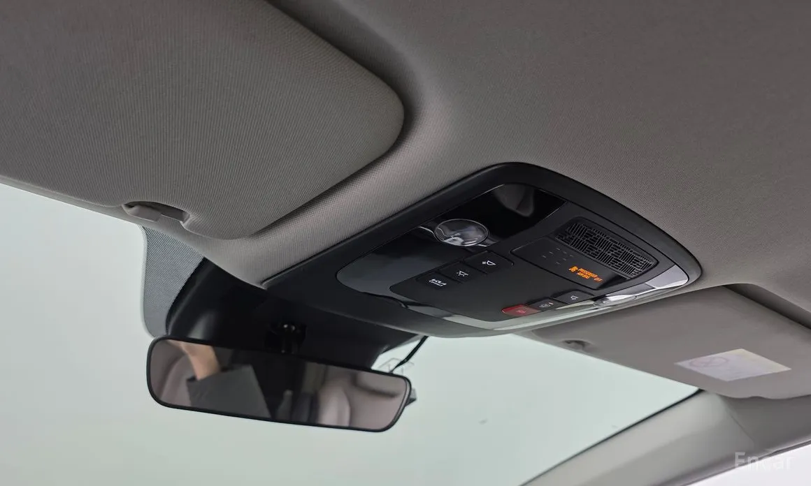 Kia Carnival 2023 9-Seater Prestige