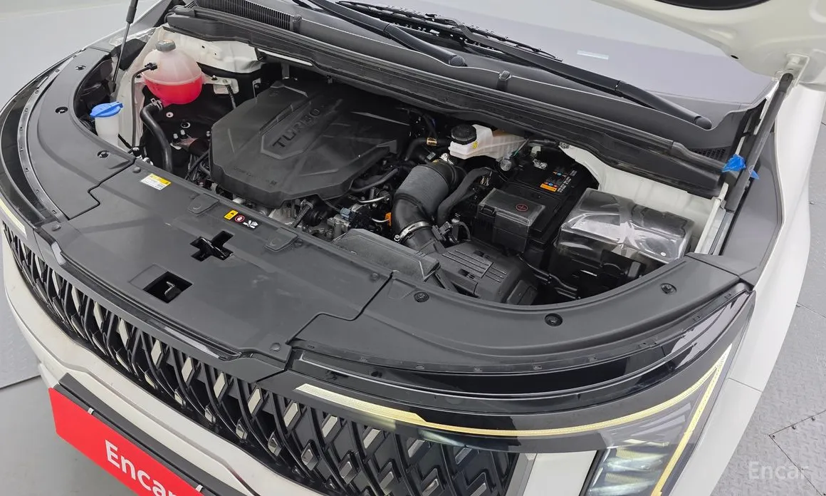 Kia Carnival 2023 9-Seater Prestige