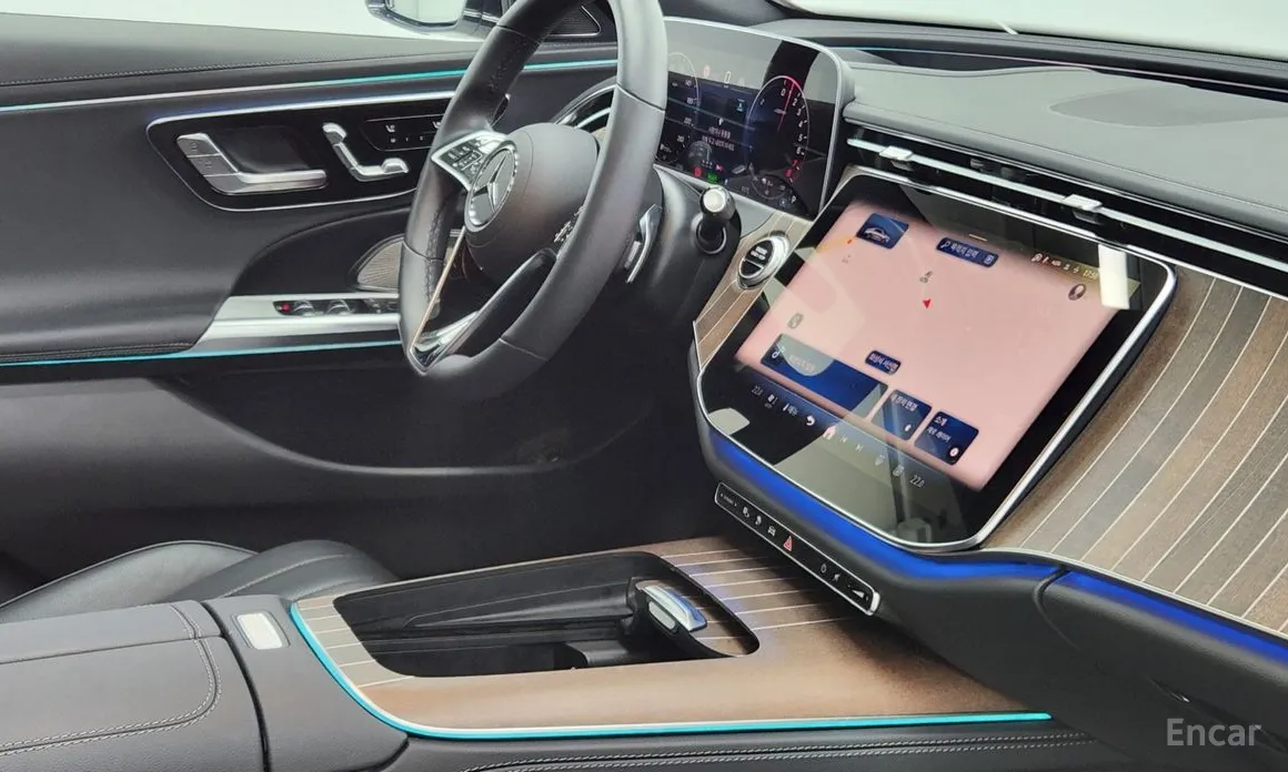 Mercedes-Benz E-Class 2024 E350e 4MATIC