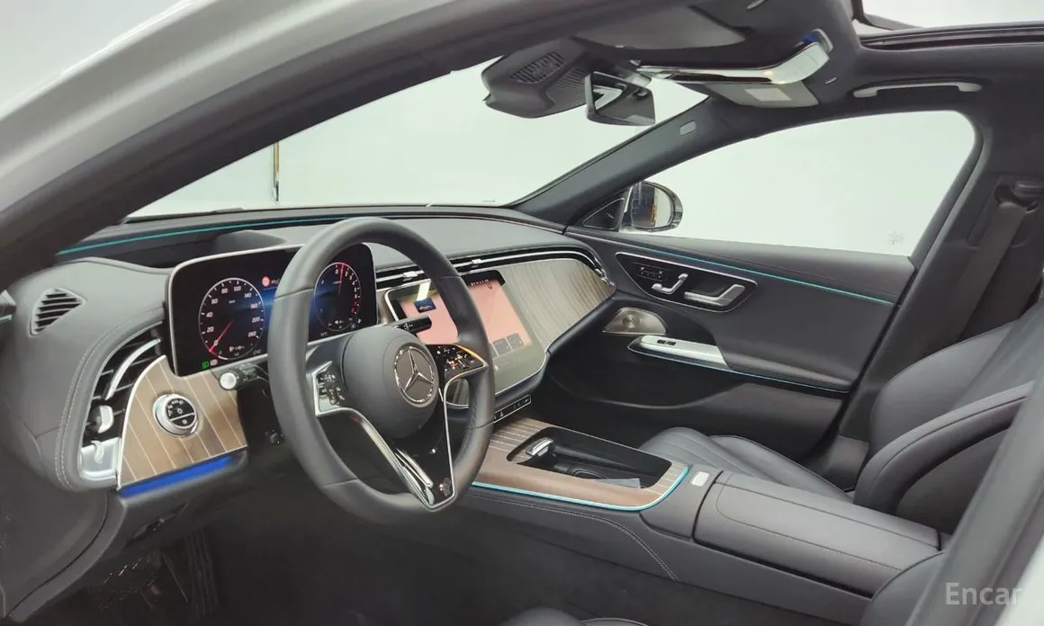 Mercedes-Benz E-Class 2024 E350e 4MATIC