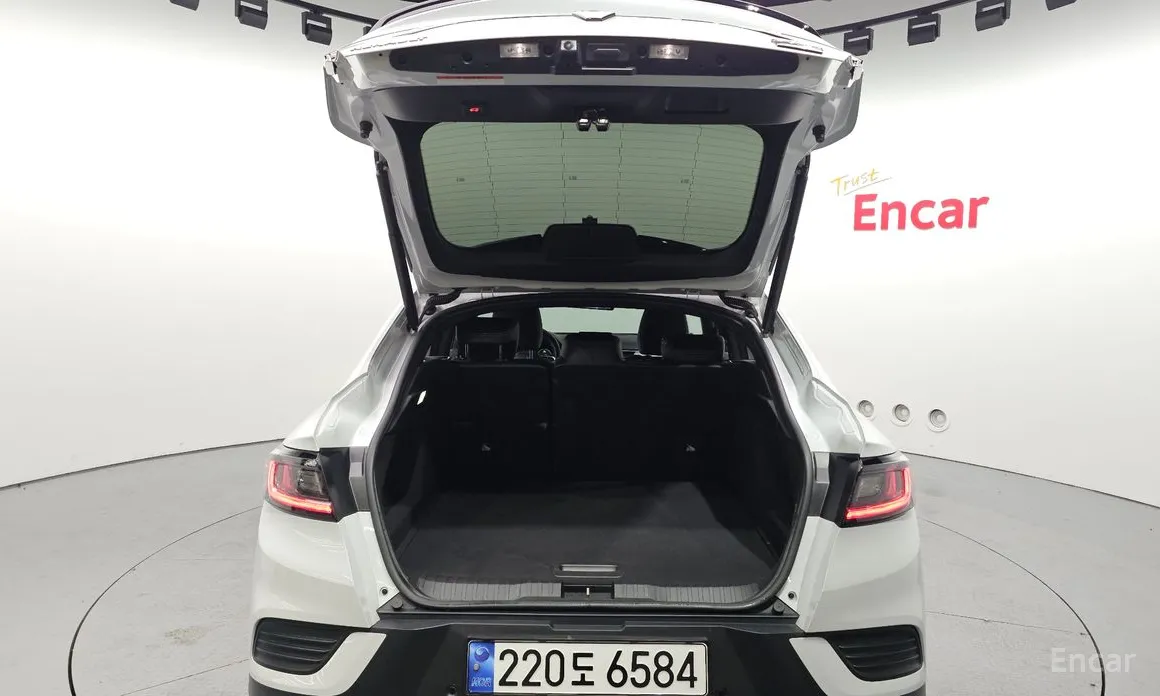 Renault Arkana 2024 1.6 E-TECH Iconic Design Package