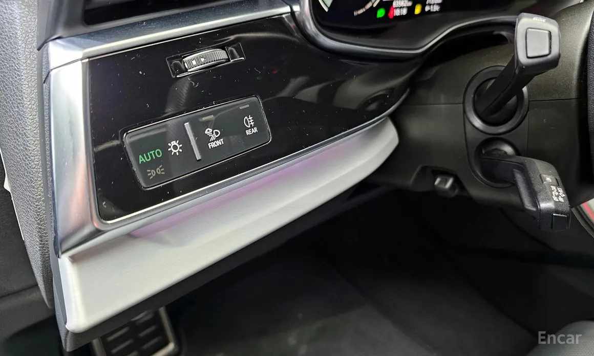 Audi Q8 2018 55 TFSI Quattro Premium