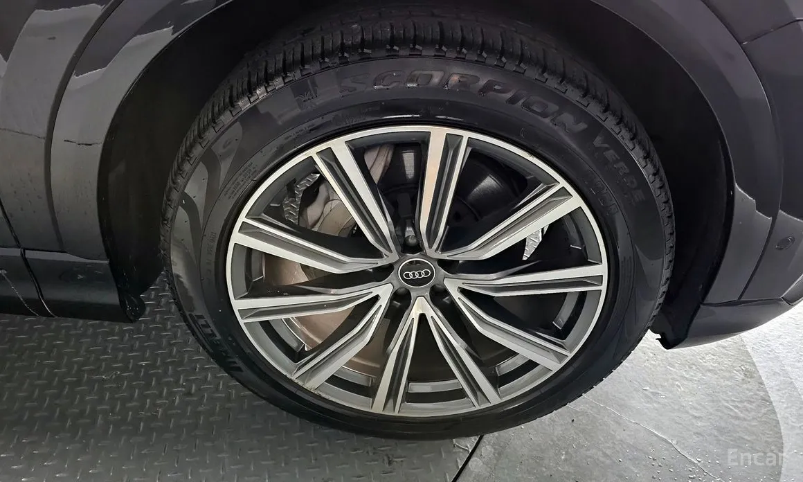 Audi Q8 2018 55 TFSI Quattro Premium