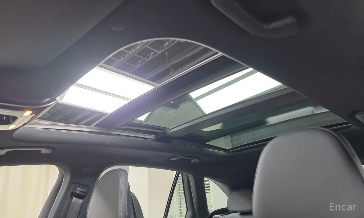 Mercedes-Benz GLC-Class 2023 GLC300 4MATIC AMG Line