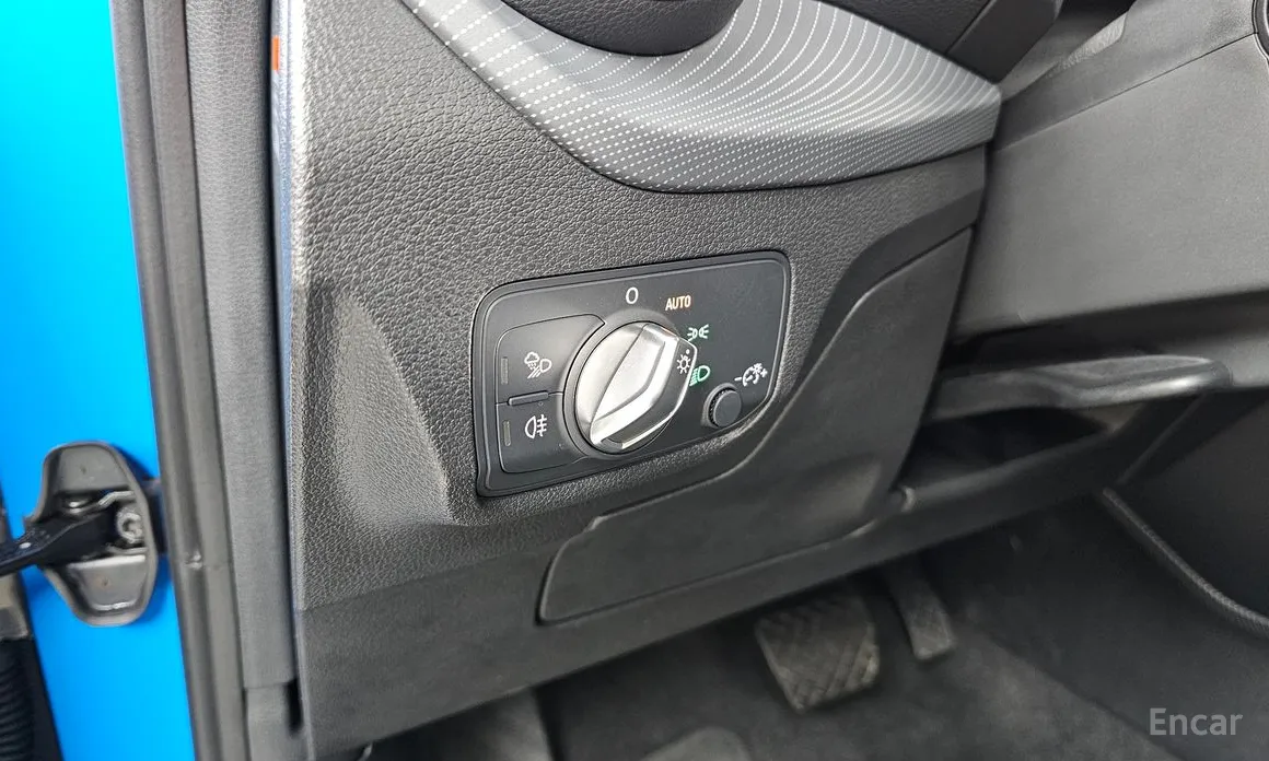 Audi Q2 2017 35 TDI Premium