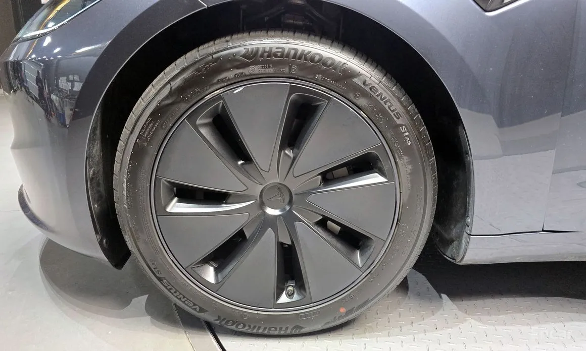 Tesla Model 3 2017 RWD