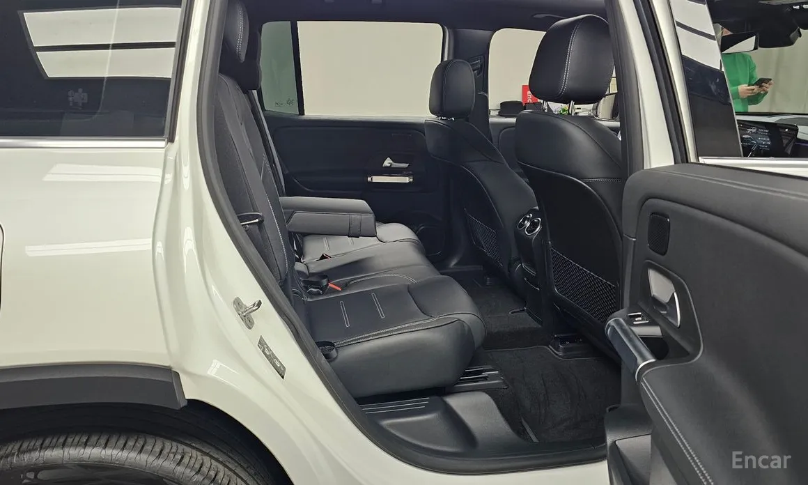 Mercedes-Benz EQB 2022 EQB300 4MATIC AMG Line