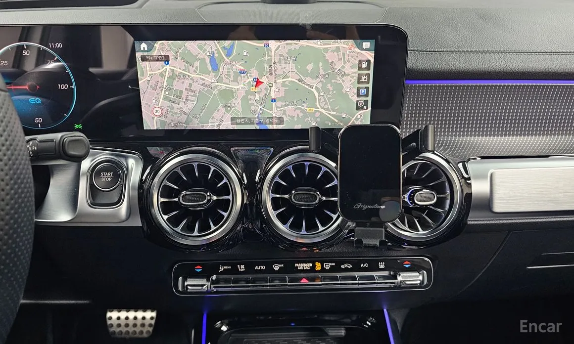 Mercedes-Benz EQB 2022 EQB300 4MATIC AMG Line