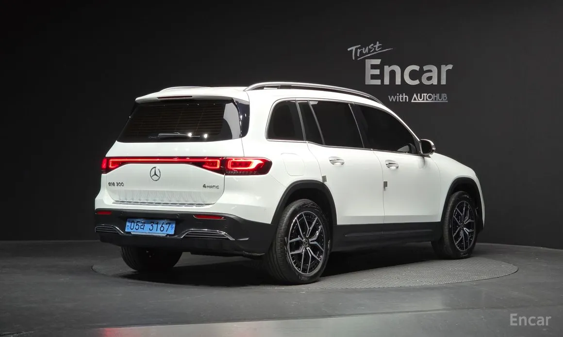 Mercedes-Benz EQB 2022 EQB300 4MATIC AMG Line