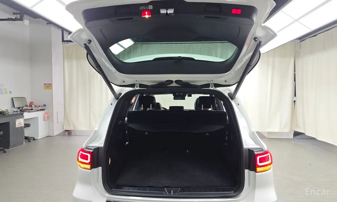 Mercedes-Benz EQB 2022 EQB300 4MATIC AMG Line