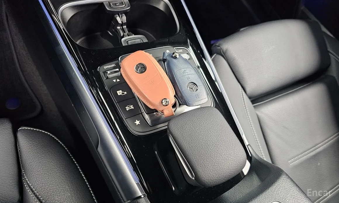 Mercedes-Benz EQB 2022 EQB300 4MATIC AMG Line