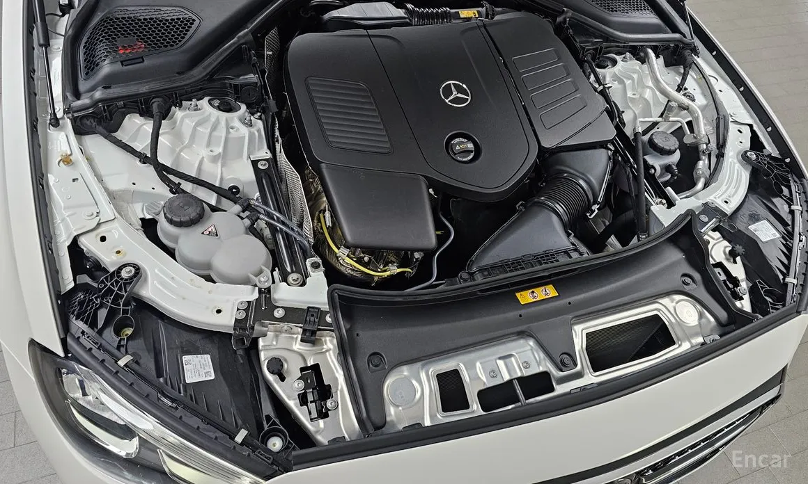 Mercedes-Benz E-Class 2024 E200 Avantgarde