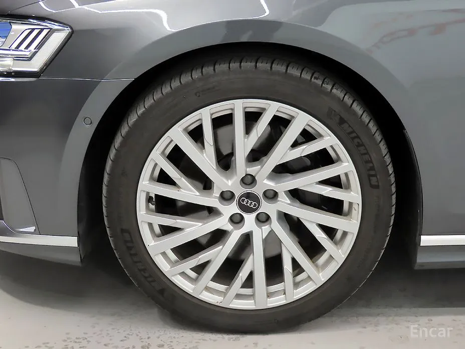 Audi A8 2018 55 TFSI Quattro LWB