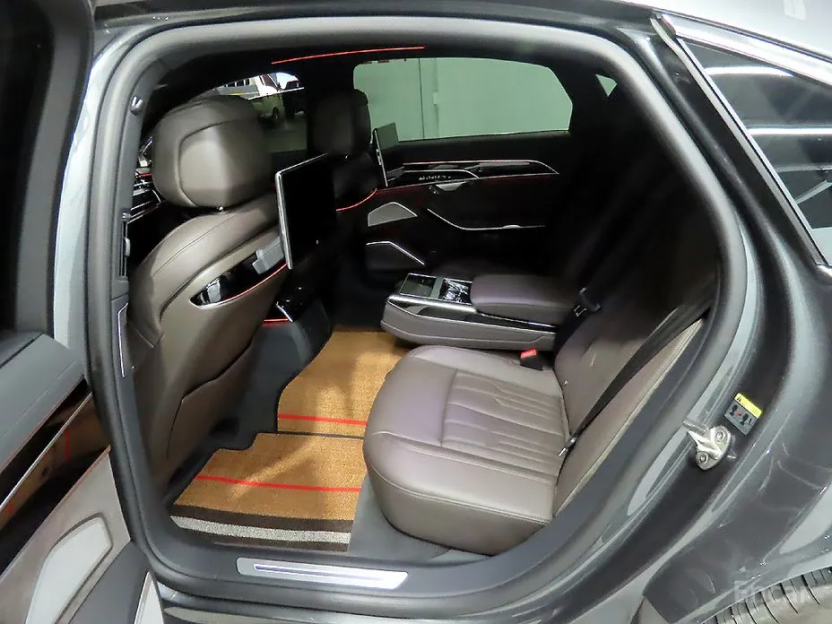 Audi A8 2018 55 TFSI Quattro LWB