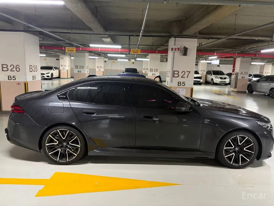 BMW M5 2024 M5 Sedan