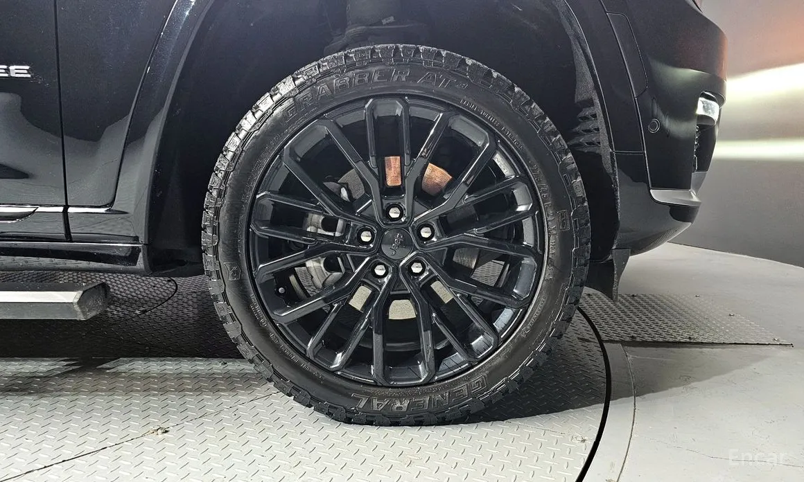 Jeep Cherokee 2021 L 3.6 Summit Reserve