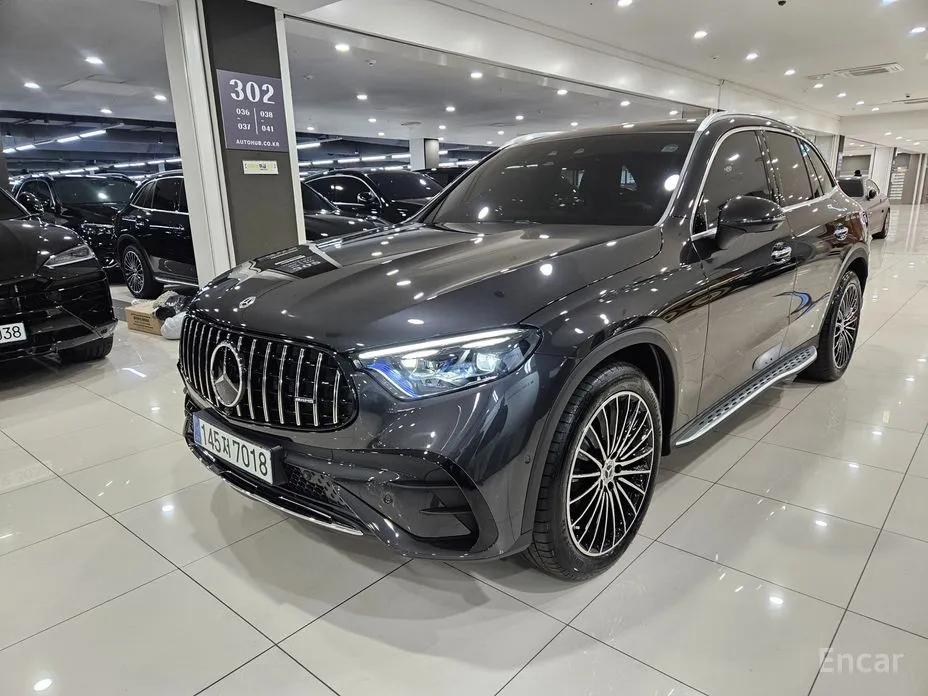Mercedes-Benz GLC-Class 2023 GLC300 4MATIC AMG Line