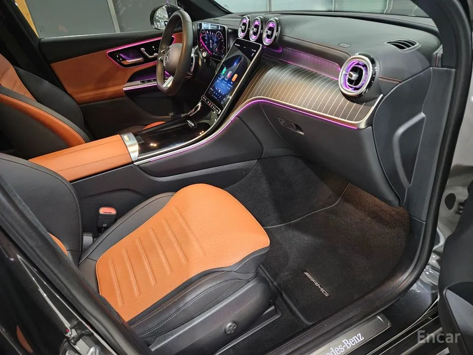 Mercedes-Benz GLC-Class 2023 GLC300 4MATIC AMG Line