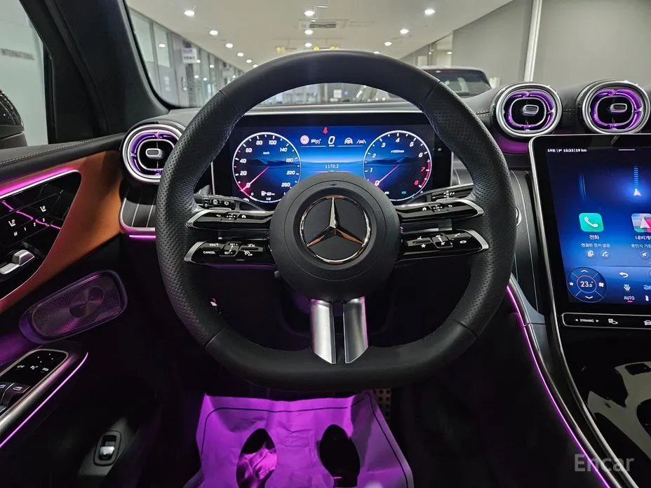 Mercedes-Benz GLC-Class 2023 GLC300 4MATIC AMG Line