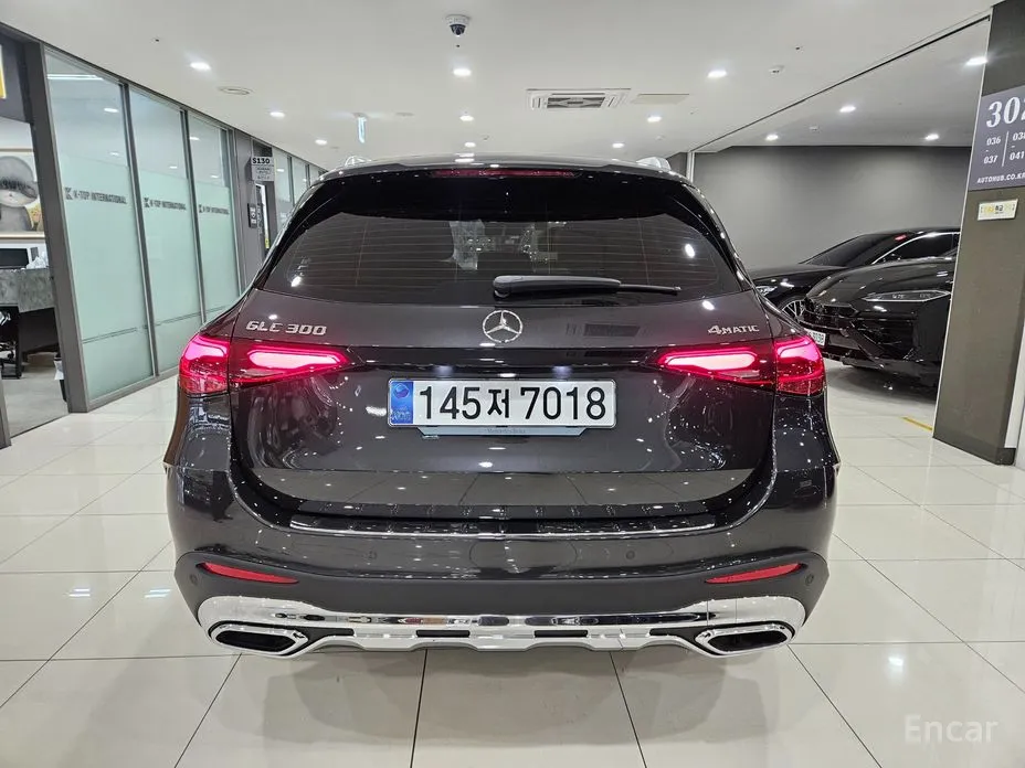 Mercedes-Benz GLC-Class 2023 GLC300 4MATIC AMG Line