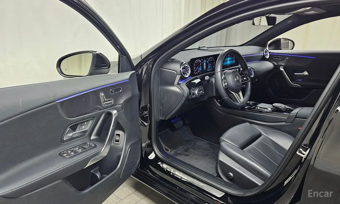 Mercedes-Benz A-Class 2019 A200d Sedan