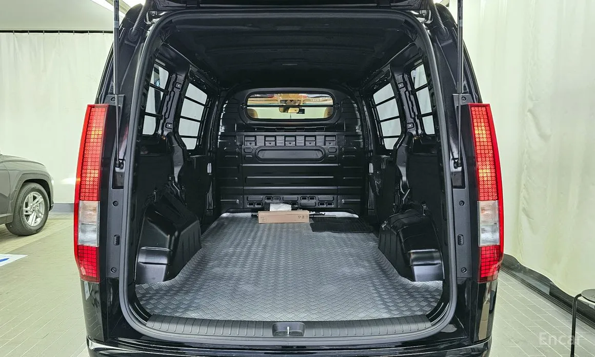 Hyundai Staria 2021 L3.5 Cargo 3-Seater