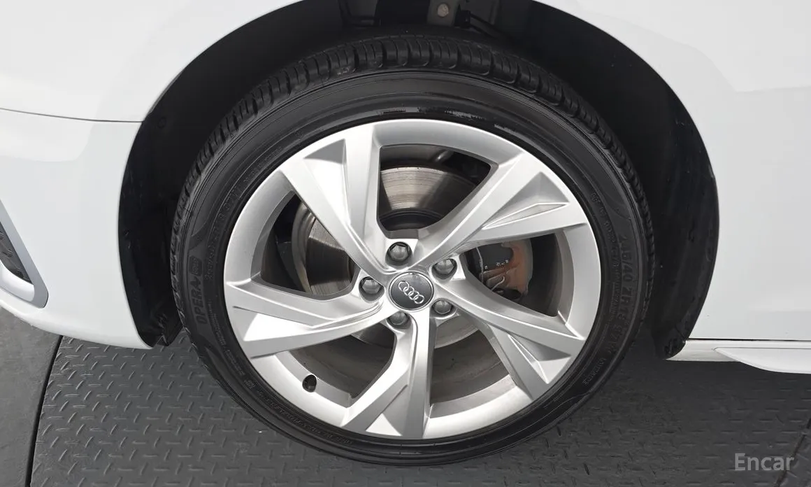 Audi A4 2016 40 TFSI Premium