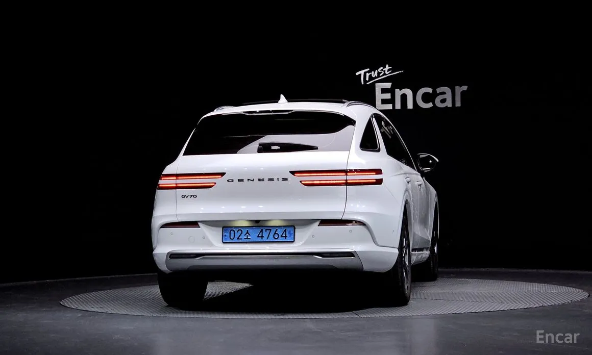 Genesis GV70 2022 e-AWD