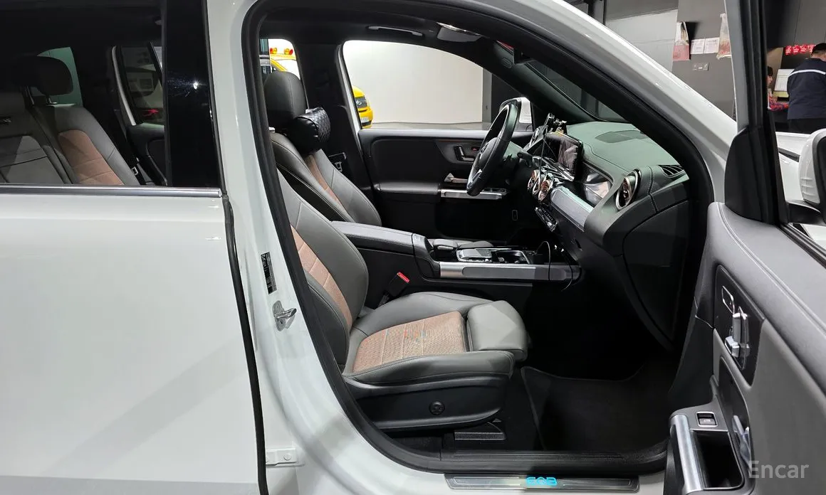 Mercedes-Benz EQB 2022 EQB300 4MATIC