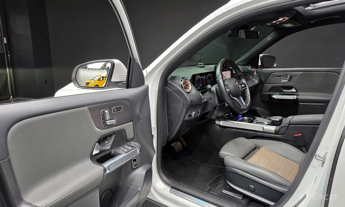 Mercedes-Benz EQB 2022 EQB300 4MATIC