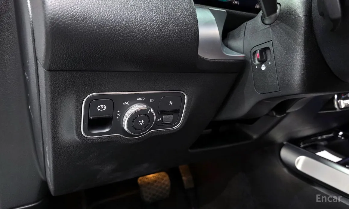 Mercedes-Benz EQB 2022 EQB300 4MATIC