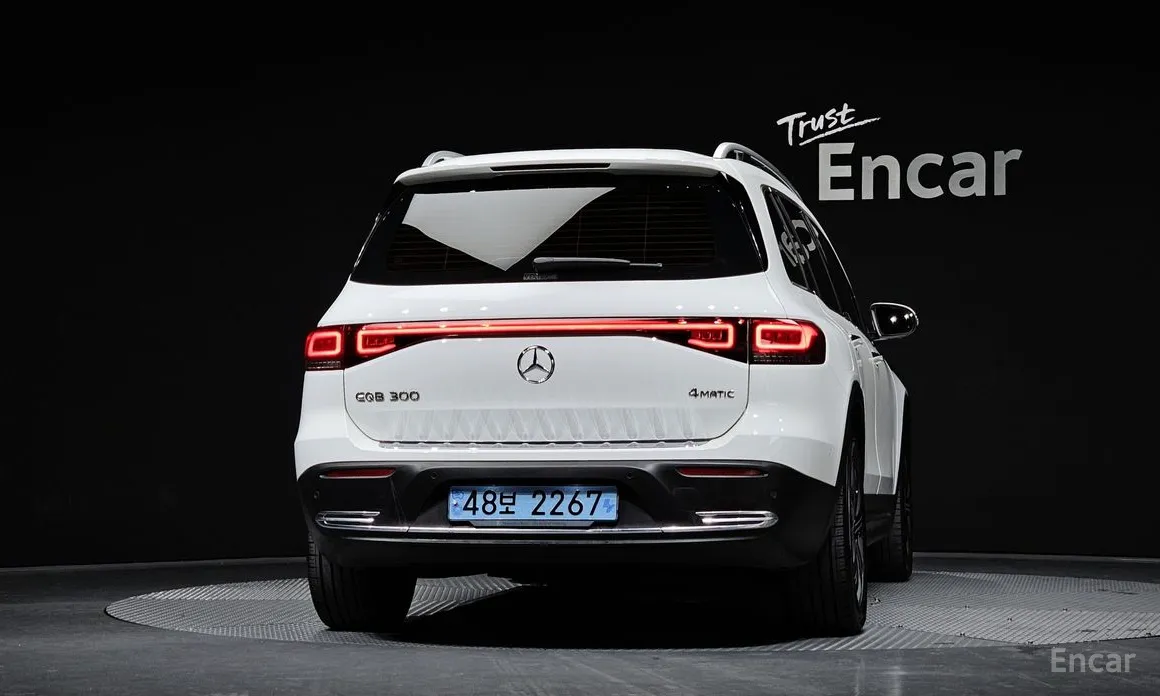 Mercedes-Benz EQB 2022 EQB300 4MATIC