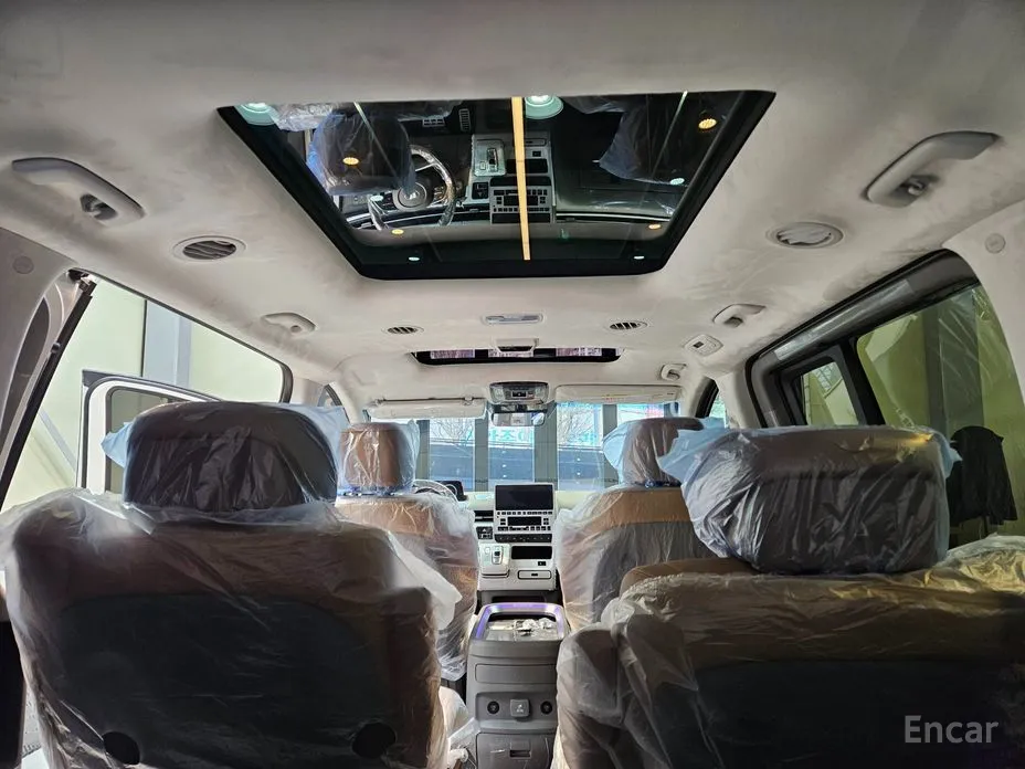 Hyundai Staria 2021 4WD Lounge 7-Seater