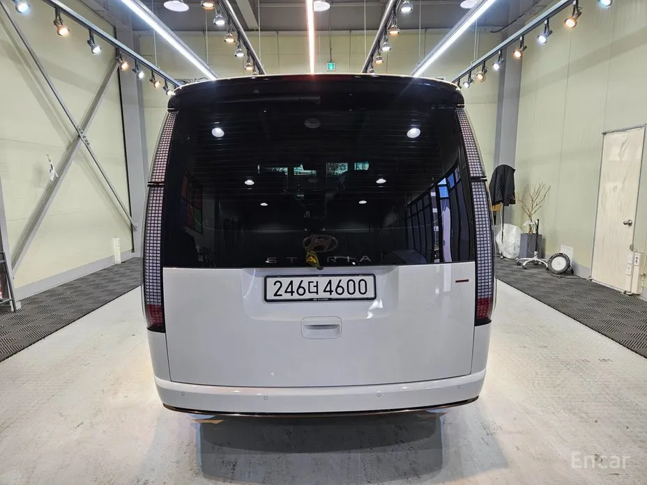 Hyundai Staria 2021 4WD Lounge 7-Seater