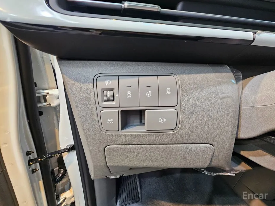 Hyundai Staria 2021 4WD Lounge 7-Seater