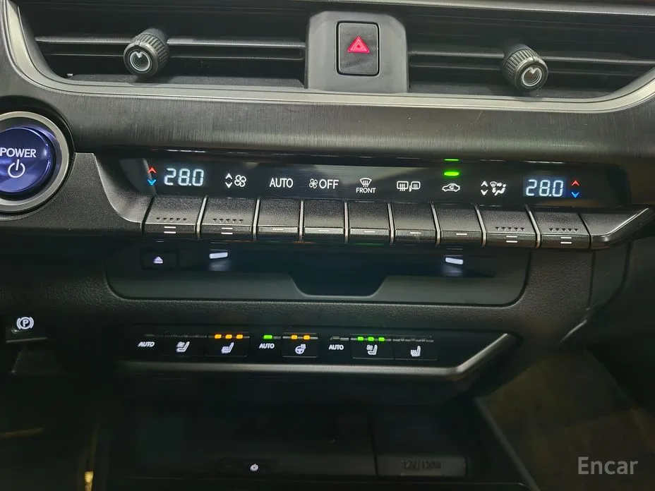 Lexus UX 2019 2.0 AWD