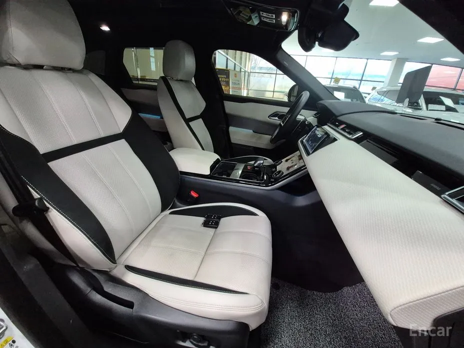 Land Rover Range Rover Velar 2017 2.0 P250 R-Dynamic SE