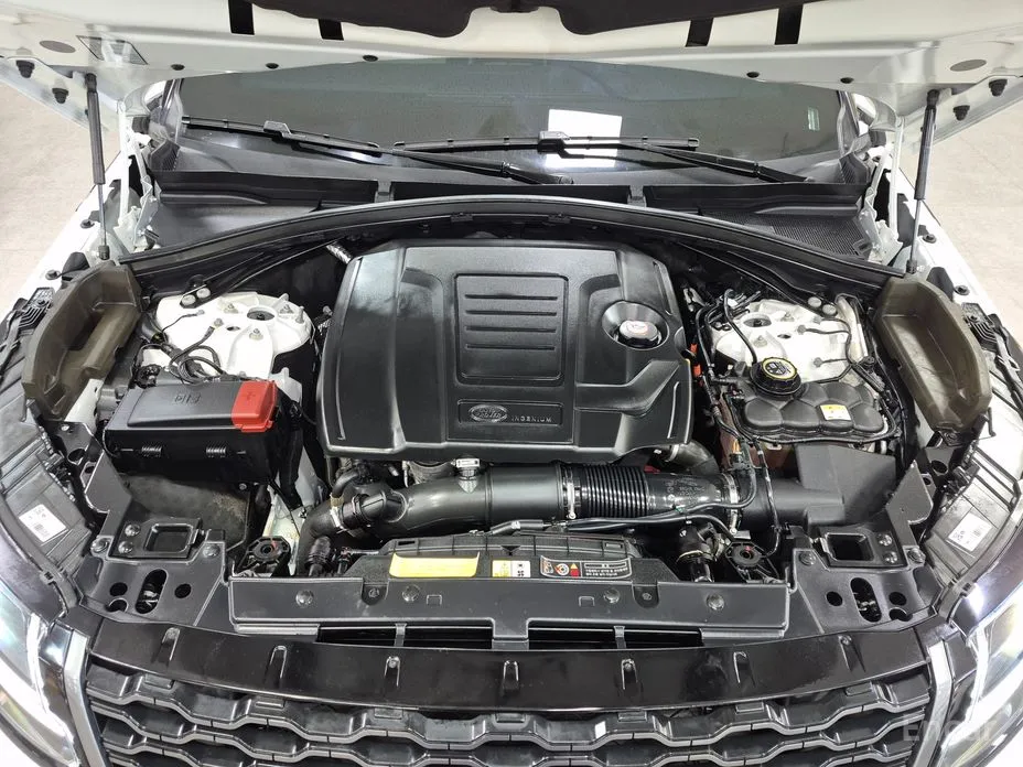 Land Rover Range Rover Velar 2017 2.0 P250 R-Dynamic SE