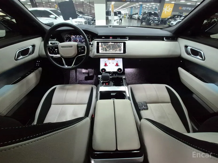 Land Rover Range Rover Velar 2017 2.0 P250 R-Dynamic SE