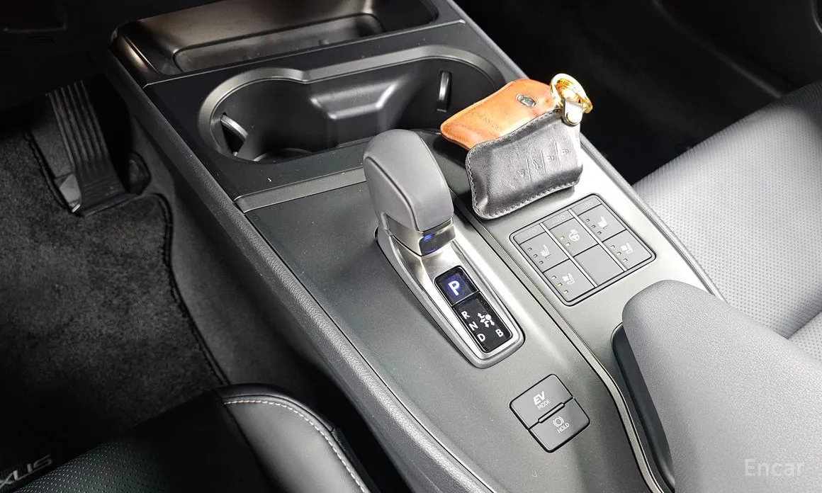 Lexus UX 2024 2.0 2WD