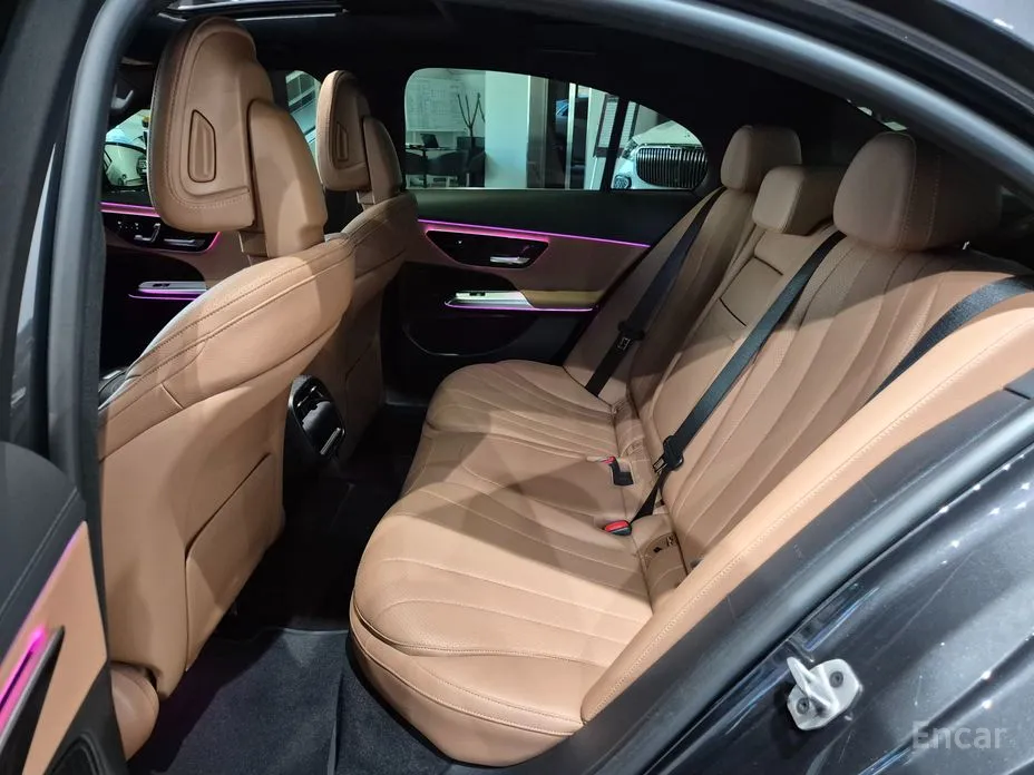 Mercedes-Benz E-Class 2024 E200 Avantgarde