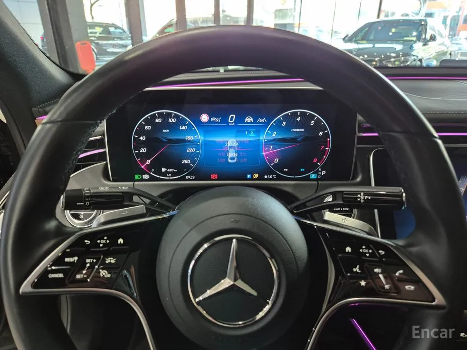 Mercedes-Benz E-Class 2024 E200 Avantgarde