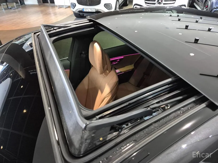 Mercedes-Benz E-Class 2024 E200 Avantgarde