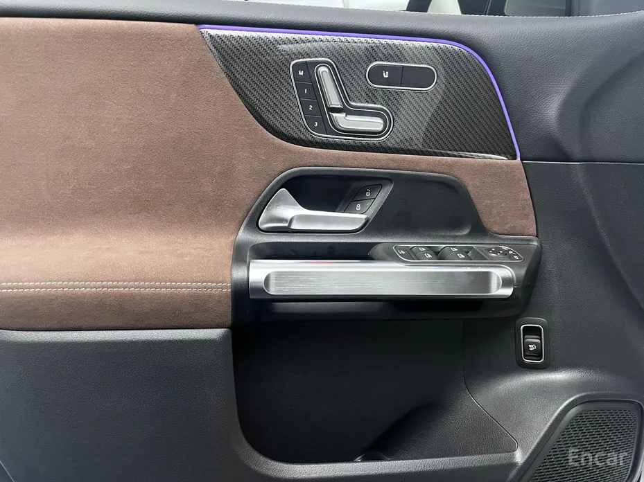 Mercedes-Benz GLB-Class 2020 AMG GLB35 4MATIC