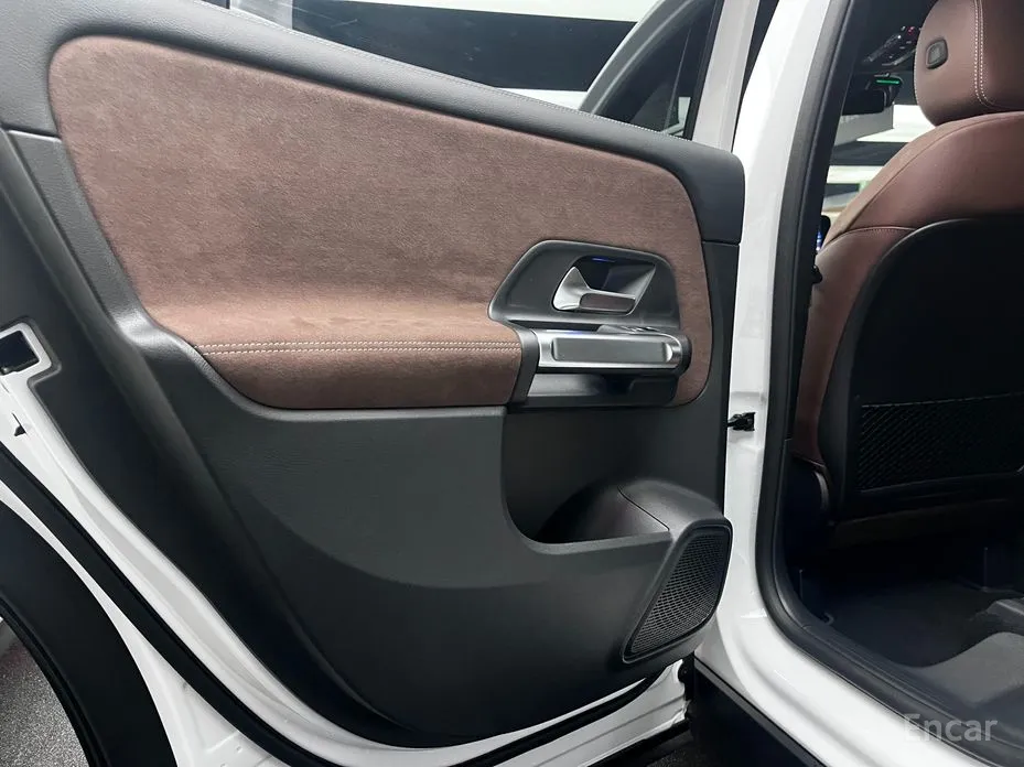 Mercedes-Benz GLB-Class 2020 AMG GLB35 4MATIC