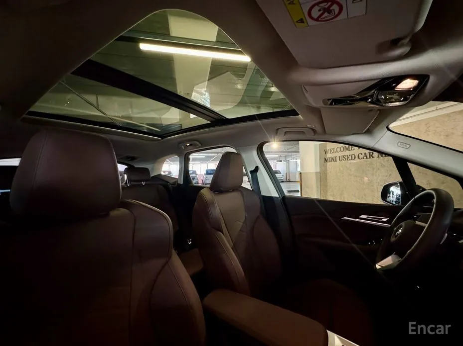 BMW 2 Series 2022 220i M Sport Design