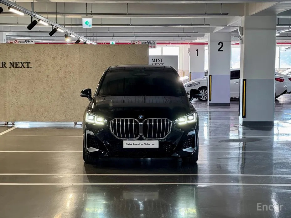 BMW 2 Series 2022 220i M Sport Design