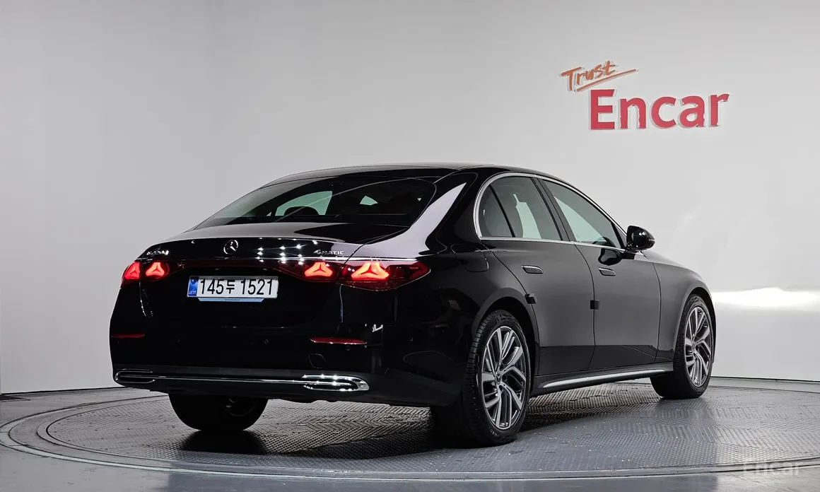 Mercedes-Benz E-Class 2024 E220d 4MATIC Exclusive